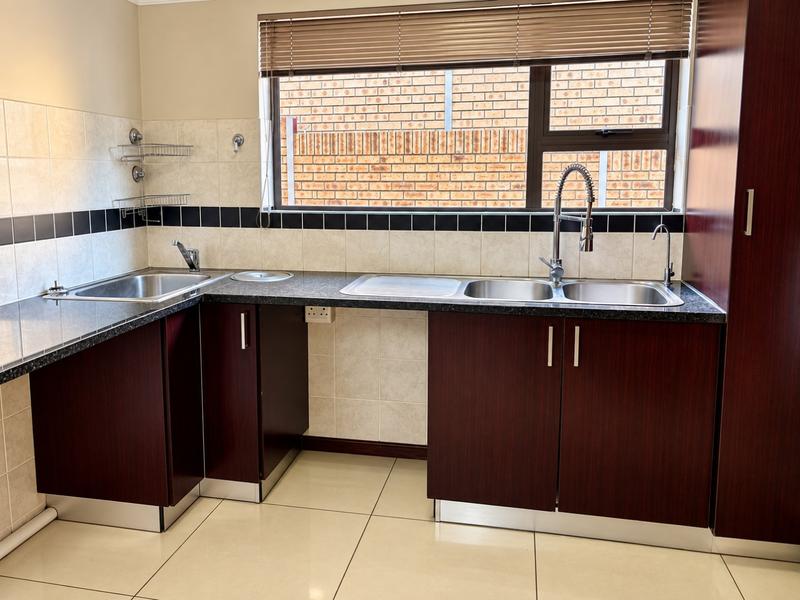 3 Bedroom Property for Sale in Langenhovenpark Free State